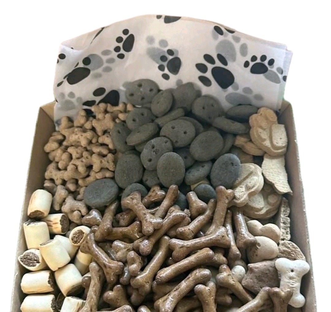 Onyx's Biscuit Dog Treat Box - Selection of your dogs favourite biscuits